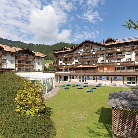 Golf Hotel Folgaria Luaran gambar